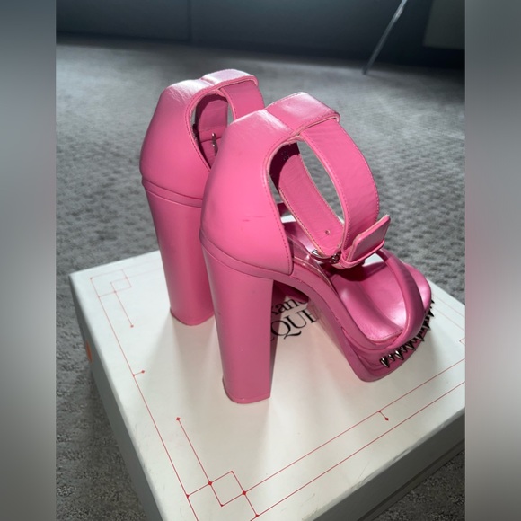 Alexander McQueen Pink Platform Spiked Sandals - AUTHENTIC - Picture 10 of 16
